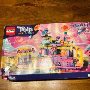 Lego Trolls World Tour Vibe City Concert (41258) Building Kit (494 Pieces)